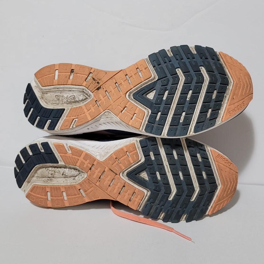 Brooks Ravenna 11 Women's  Sneakers - Picture 3 of 6